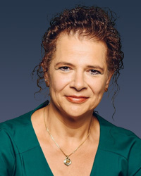 Dr. Monika V. Kronbügel
